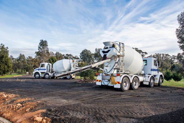 Best Custom Concrete Contractor  in Oakland, MO